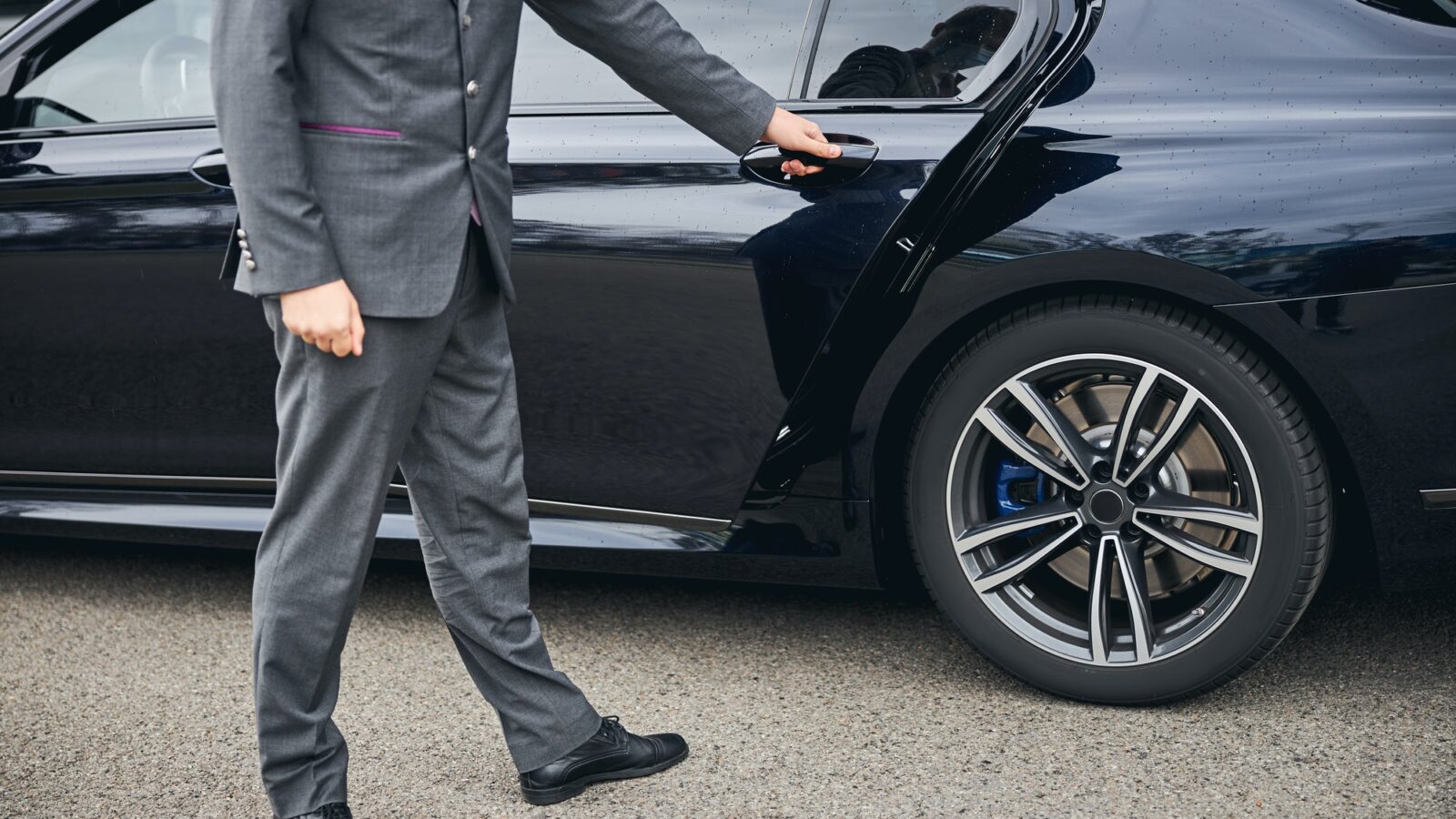 Luxury vehicle provided for a private airport transfer